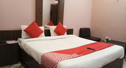 Hotel Punjab Room Type - Deluxe  Double  Bed Room