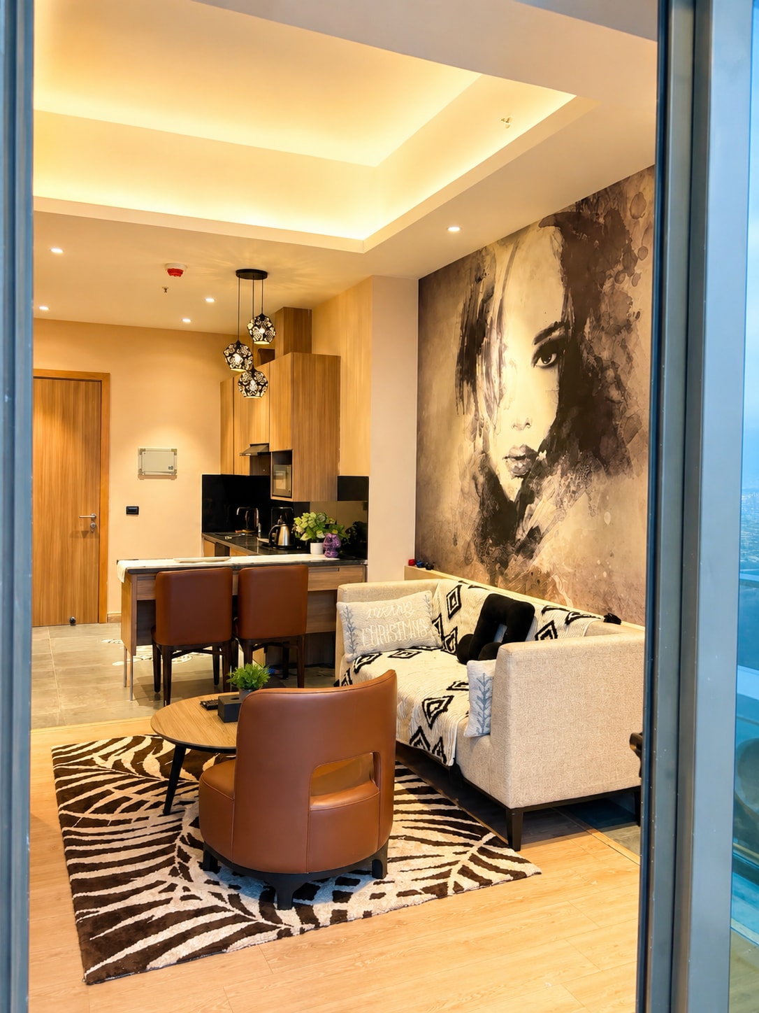 Olive crescent apartment in paras square - Tap to explore photos