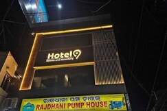 HOTEL 9