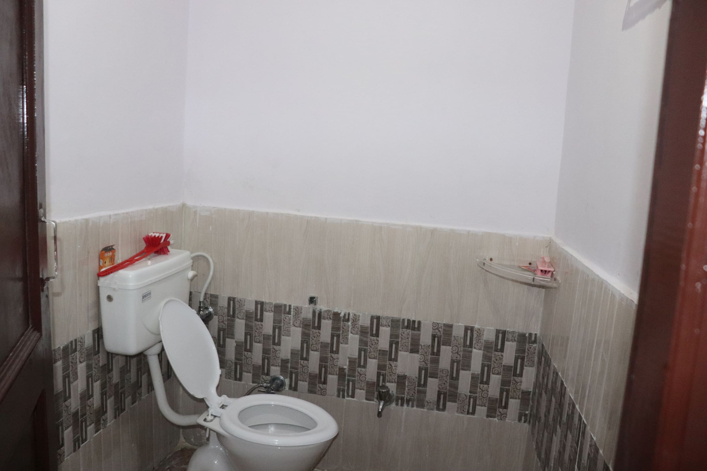 Deepak Homestay | Mountain-view Rooms - Tap to explore photos