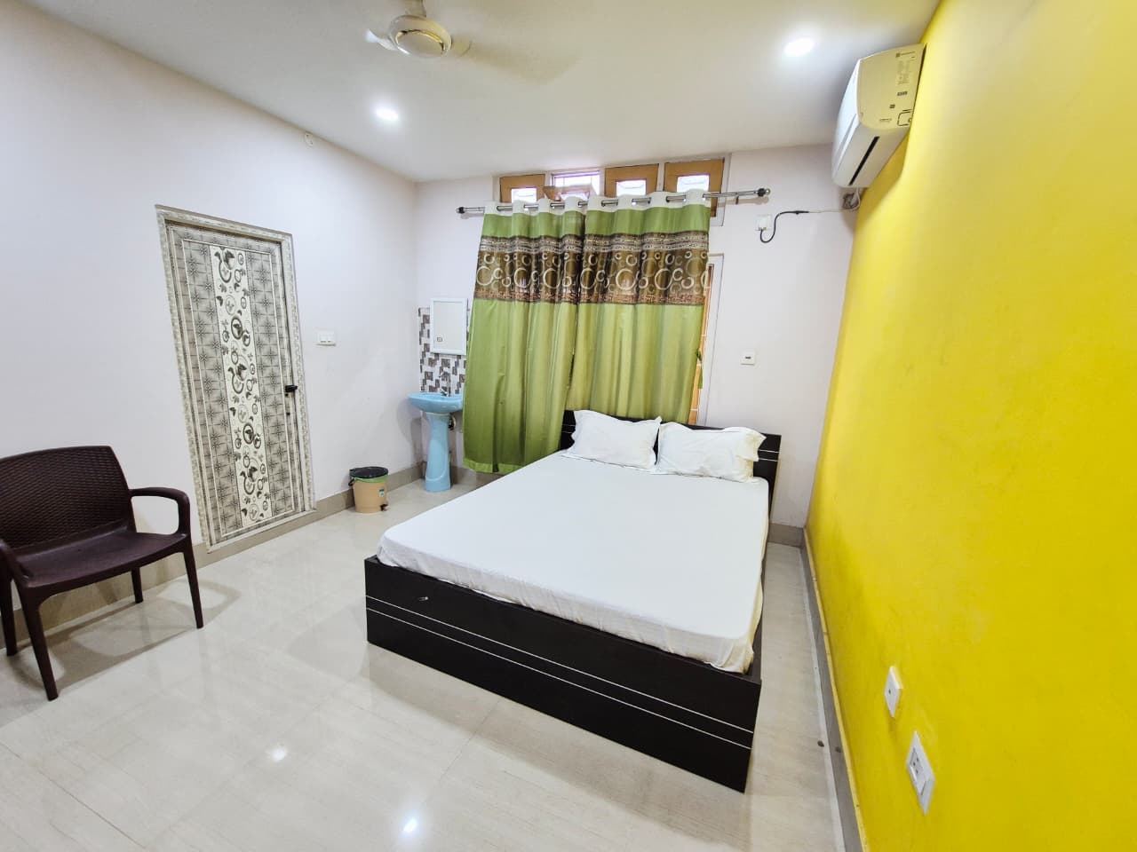 S K Airport Lodge | Guwahati - Tap to explore photos