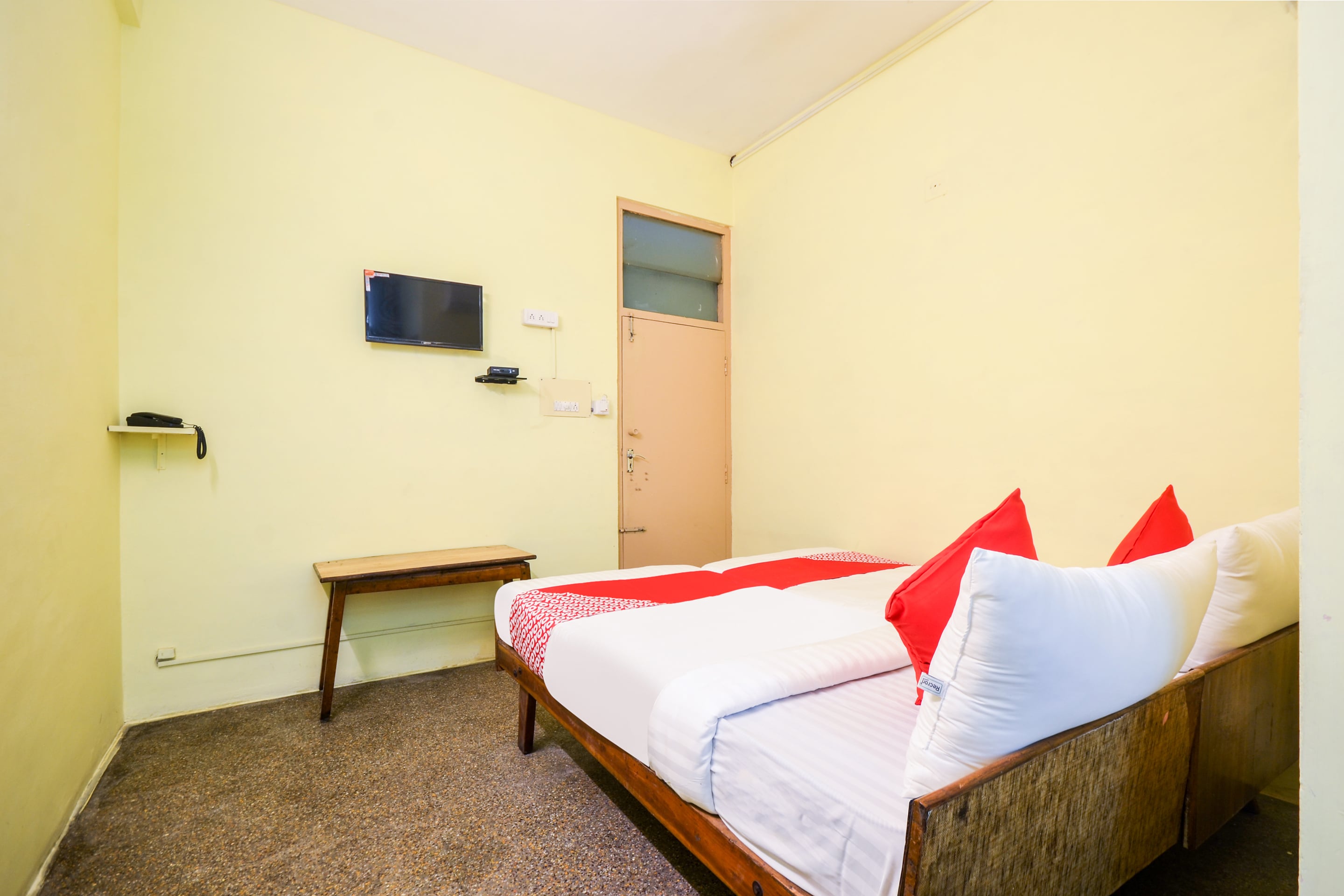 Hotel O Aruljothi Gandhipuram Bus Terminus - Tap to explore photos