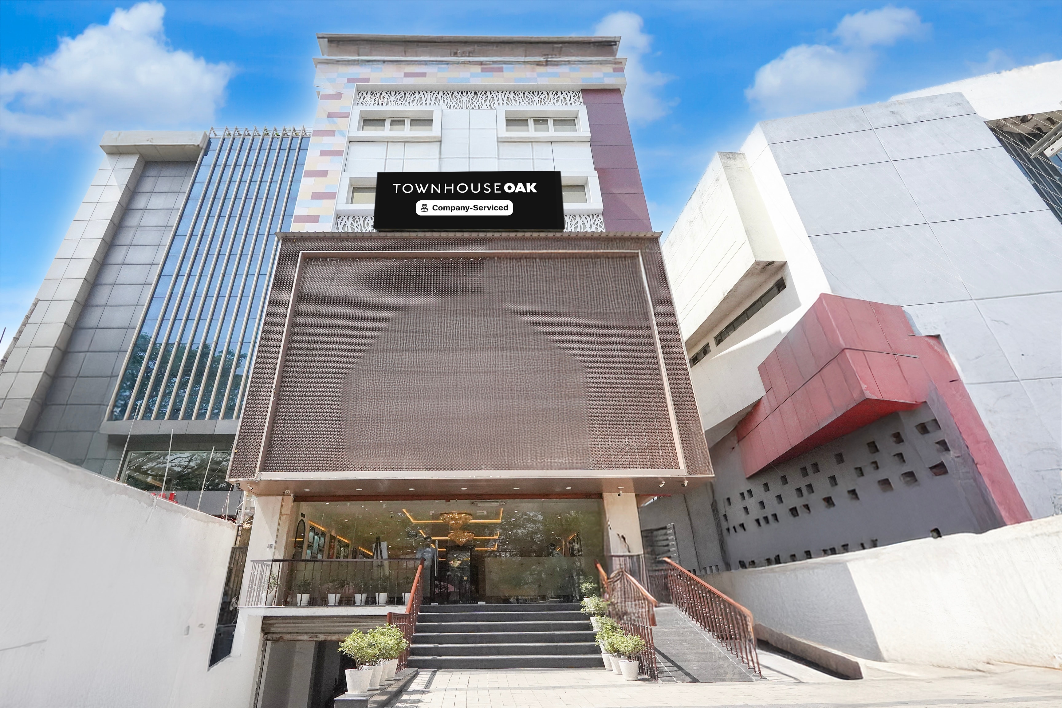 Super Townhouse Oak Airport Ranchi Formerly Hotel Bodhraj Residency - Tap to explore photos