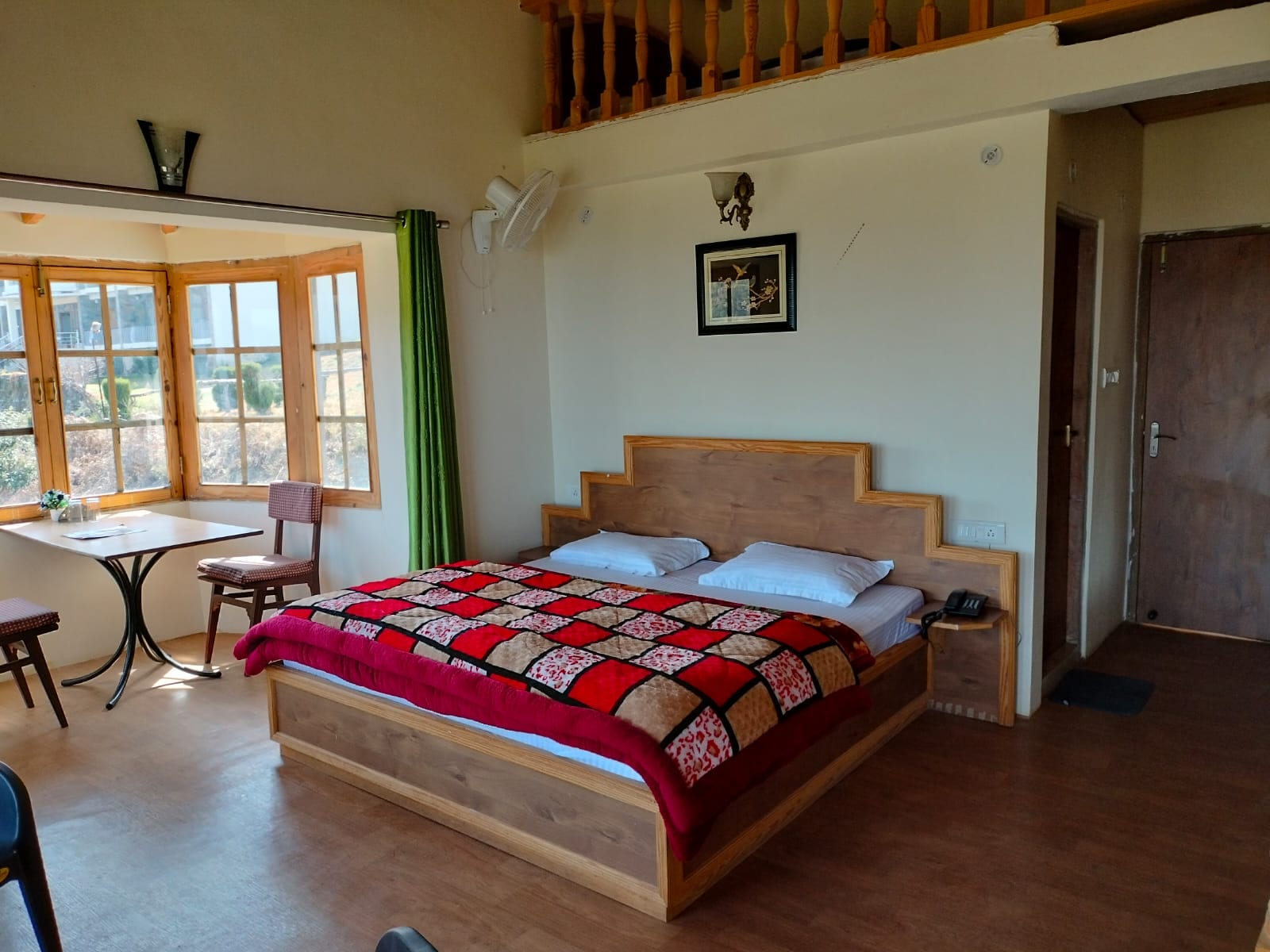 Hotel Elphinstone Inn Himalayan View Property - Tap to explore photos