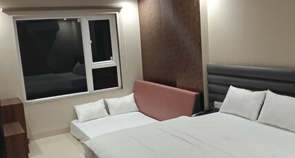 KIWI INN Hotel Ujjain Room Type - 3 Bed Suite Room