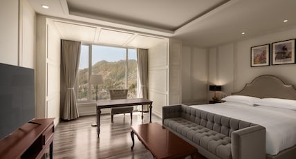 The Greenberry Mountain Resort Narkanda Room Type - Greenberry Valley View Suite with Bathtub The Greenberry Mountain Resort Narkanda Room Type - Greenberry Valley View Suite with Bathtub
