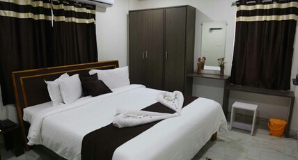 Homey Suites - Vizag Beach Room Type - Executive Room AC