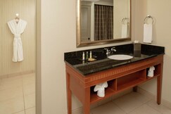 DoubleTree Suites by Hilton Seattle Airport/Southcenter