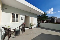 Sunny Nook Studio Penthouse HSR