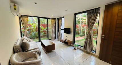 Coco Palms resort Room Type - Suite with Barthtub and living room