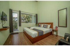 Address of Golden 1 BR Cabin