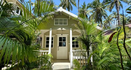 Cocos Beach Resort Room Type - Superior King Suite