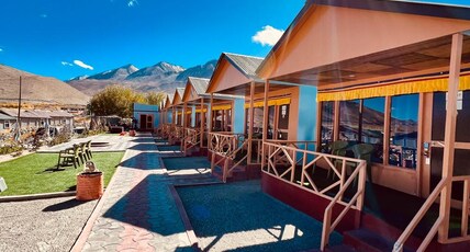 LG Resort,Pangong Room Type - Luxury Cottage