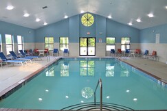 Holiday Inn Express Hotel & Suites Batesville
