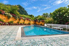 Varanyam Resort