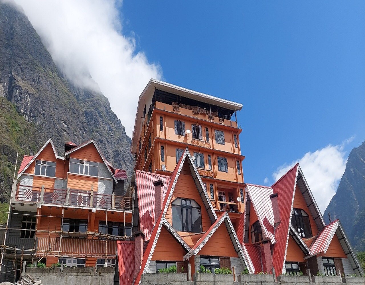 Baizus The Fortuna Sapphire Resort - Tap to explore photos