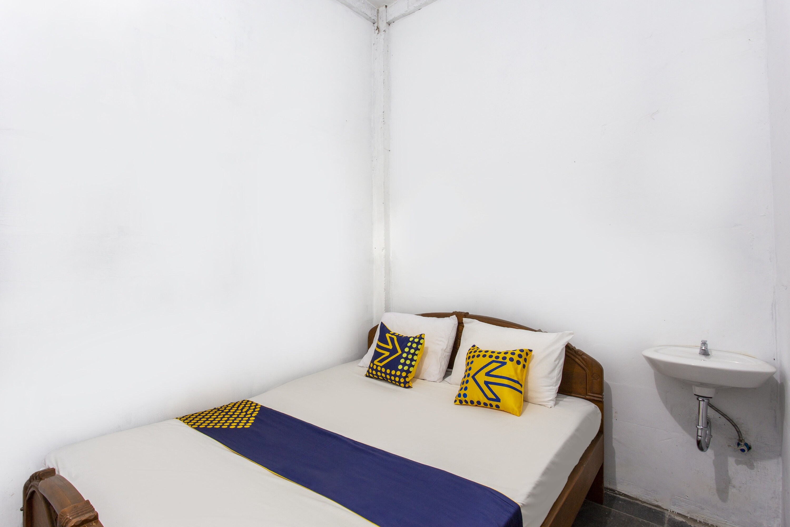 Hotel O near Metropolitan Mall formerly Sakura Home Stay - Tap to explore photos