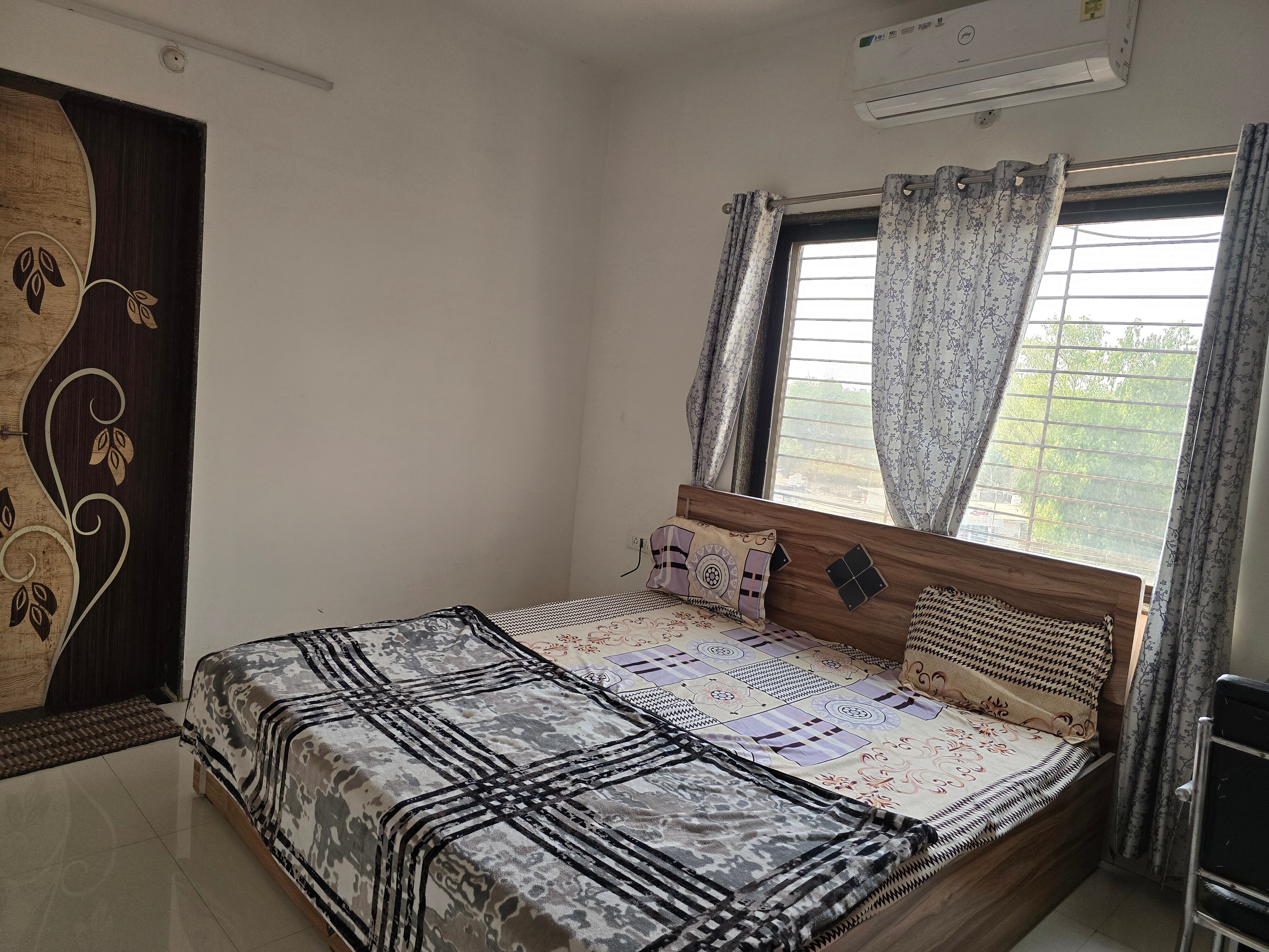 Entire 3BHK Apartment in Raipur | AC & Wi-Fi - Tap to explore photos