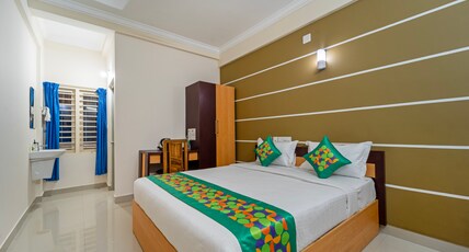 Treebo Thoduvas Star Plaza Cochin Airport Room Type - Standard Room