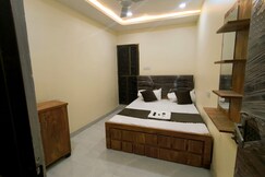 Address of OM BED & Breakfast Guest House in varanasi