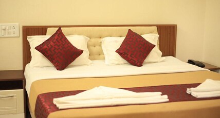 The Grand Vanam Room Type - Deluxe AC Room
