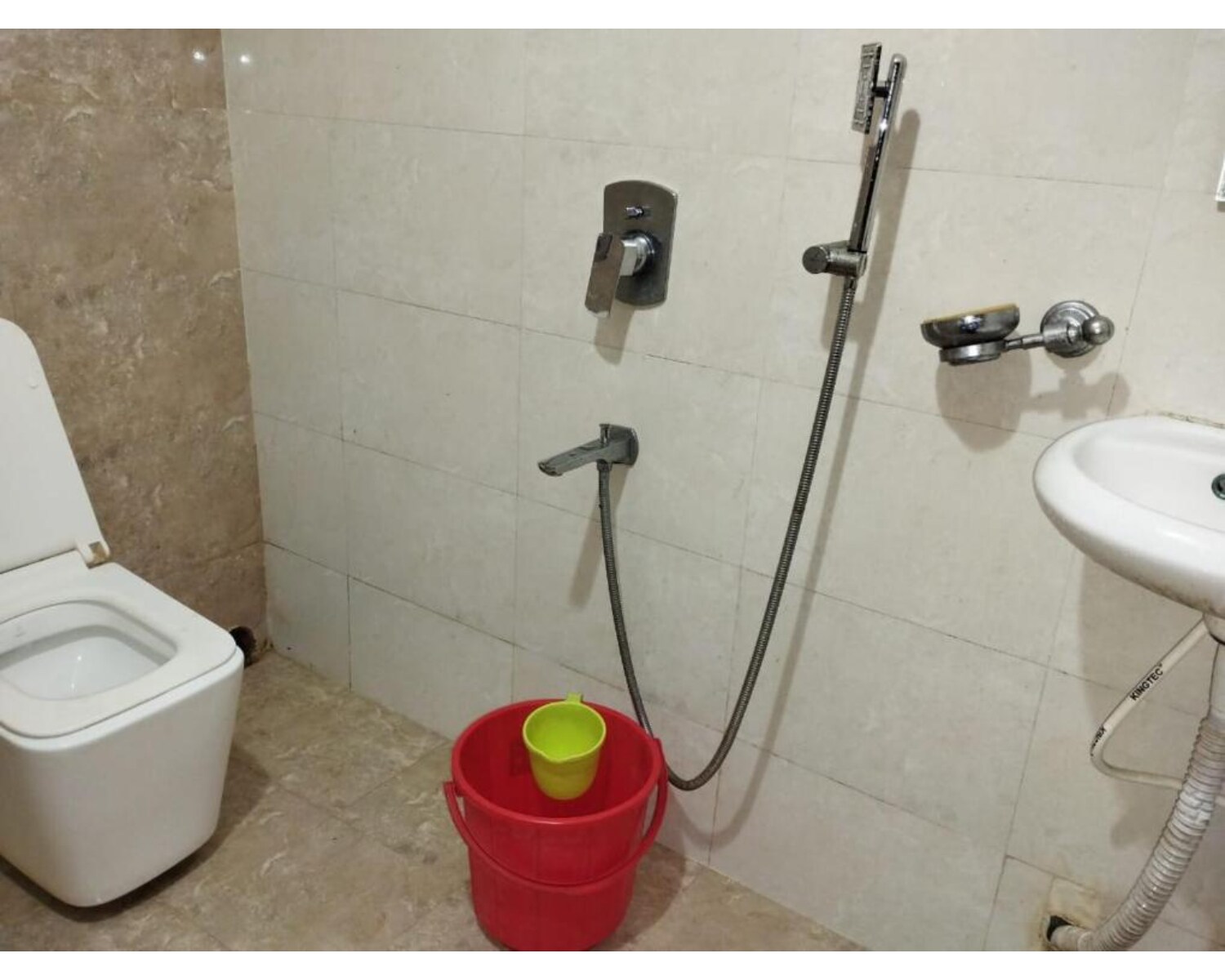 Hotel Aangan Regency and Guest House - Tap to explore photos