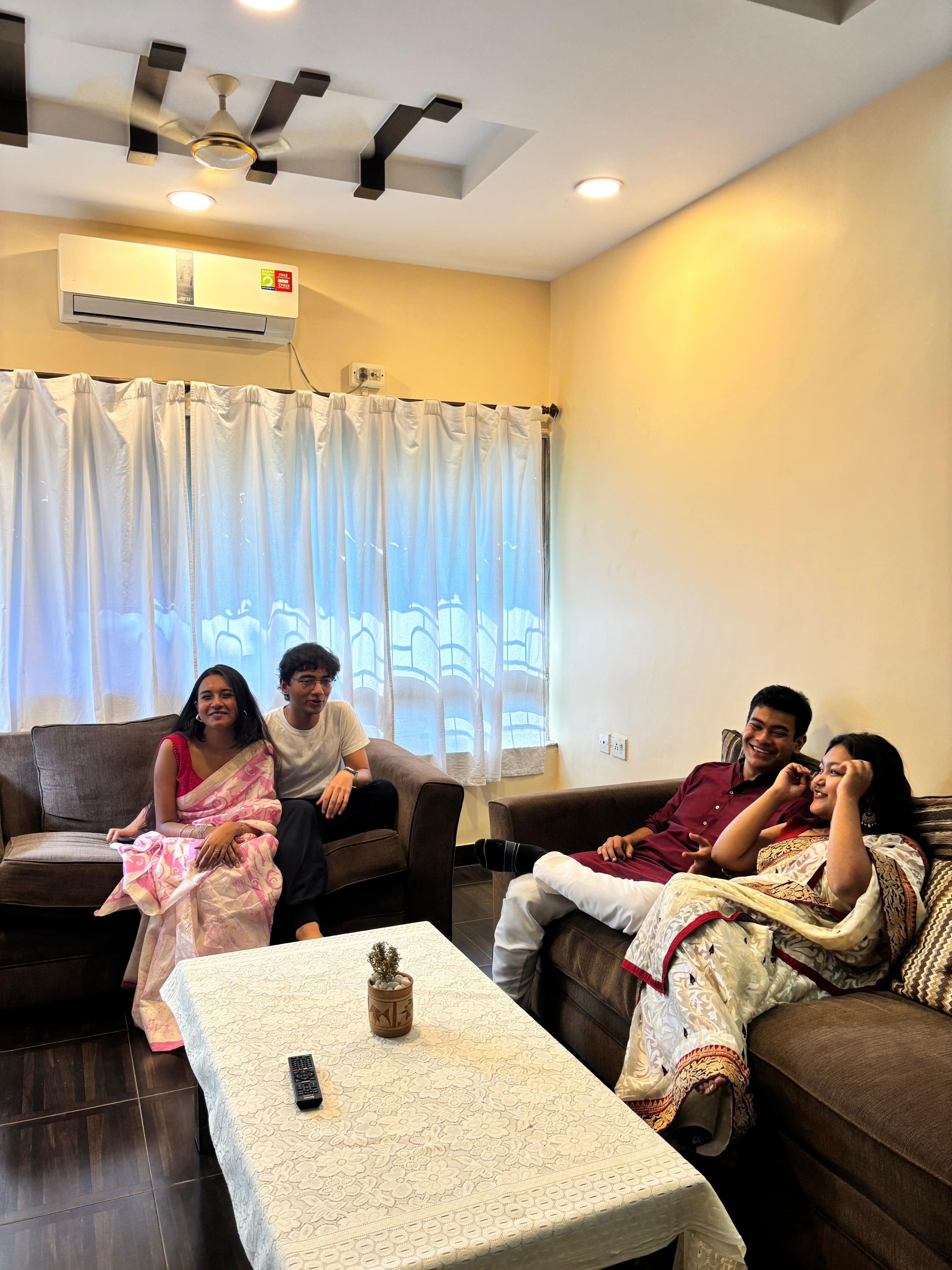 Glen Family Stay Kolkata - Tap to explore photos