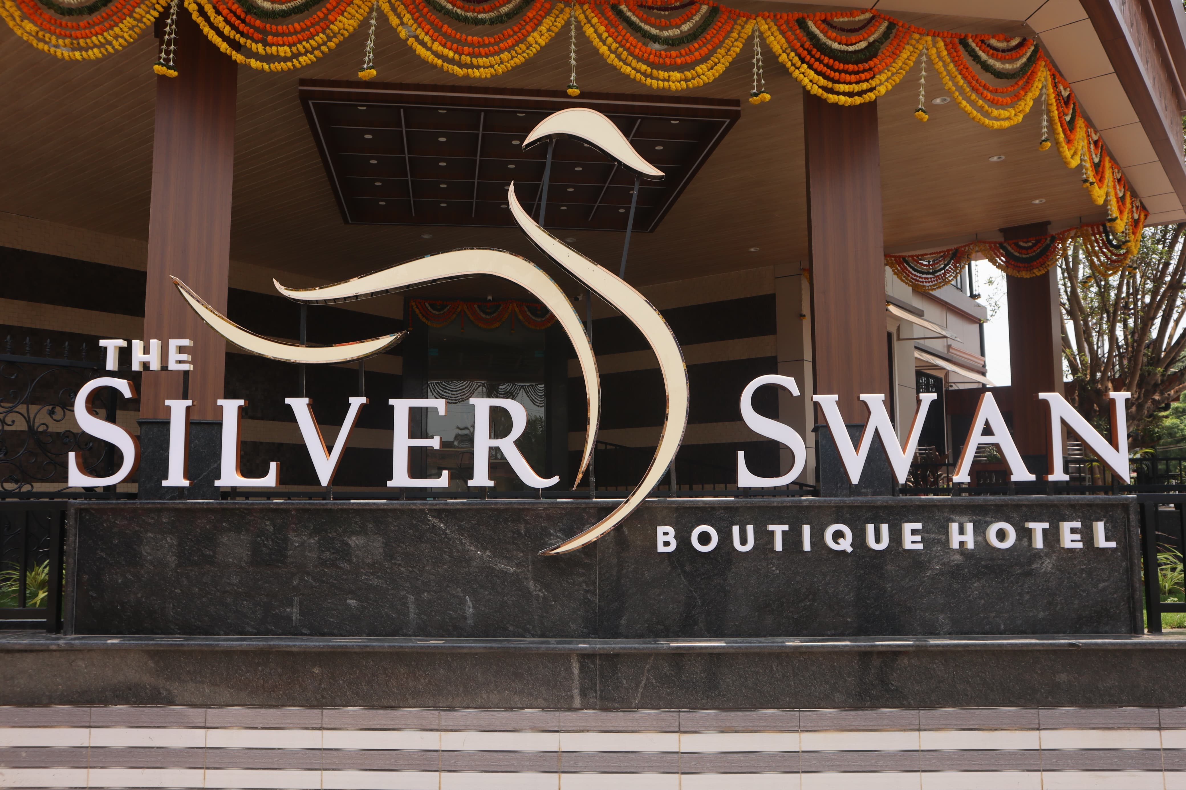 The Silver Swan Boutique Hotel - Tap to explore photos