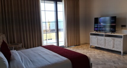Rosastays Aarnalaya Shimla Room Type - Deluxe Room