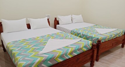 Varadhar Guest House Near Varadarajar Temple Room Type - Family 4 Bed AC Room Varadhar Guest House Near Varadarajar Temple Room Type - Family 4 Bed AC Room