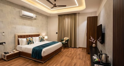 Purav Vatika & Hotel Room Type - Superior Room
