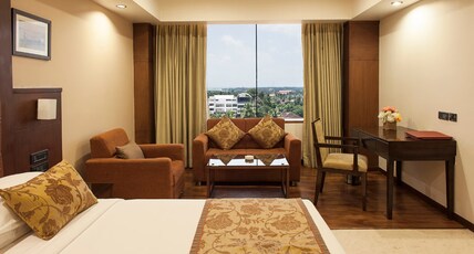 THE OCEAN PEARL Room Type - Deluxe King
