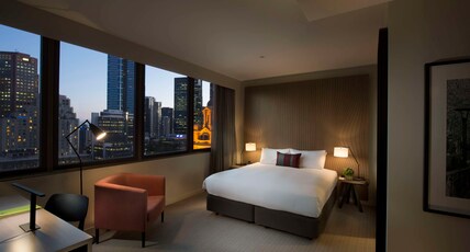 DoubleTree by Hilton Hotel Melbourne - Flinders Street Room Type - KING SKYLINE RIVER VIEW