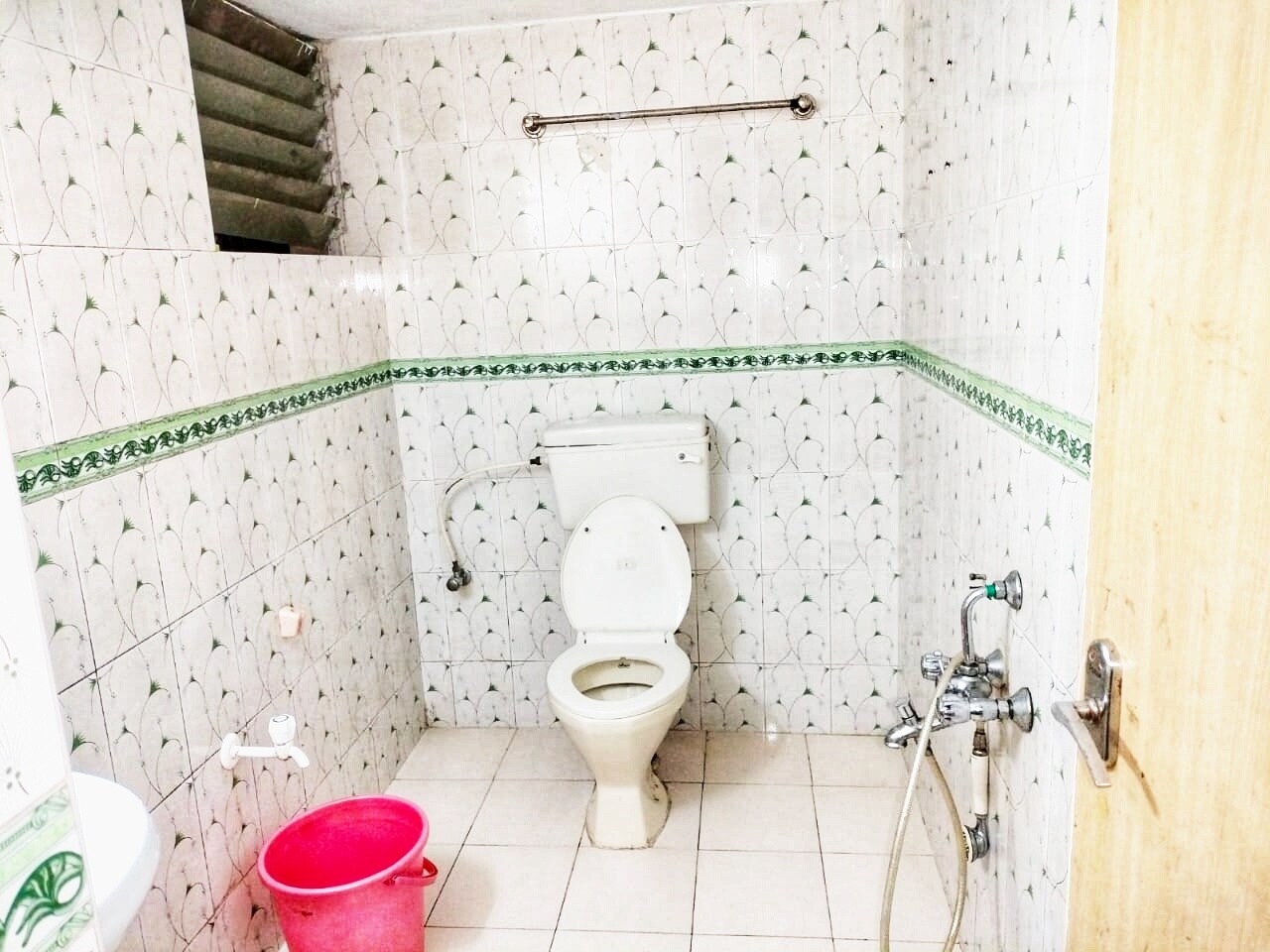 Green Homes - Tap to explore photos