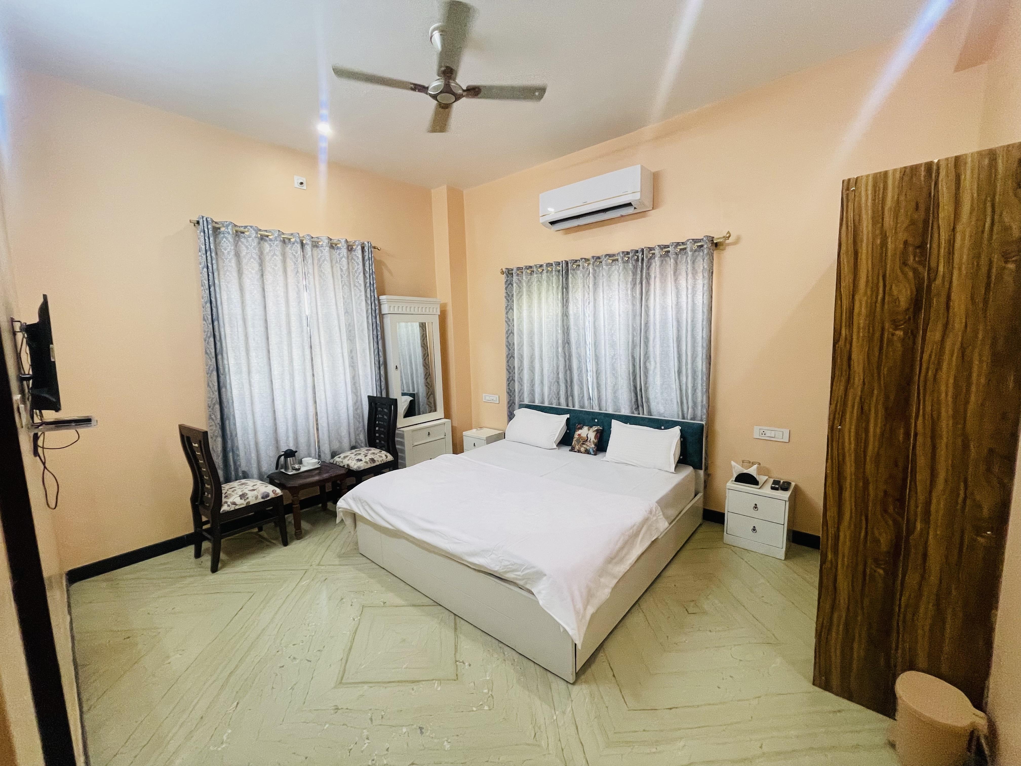 Vedsa Haveli |Rooms & Caretaker| - Tap to explore photos