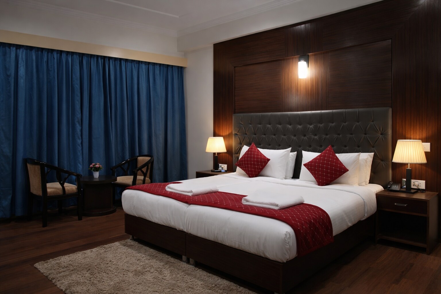 DE BORGO HOTEL - Tap to explore photos