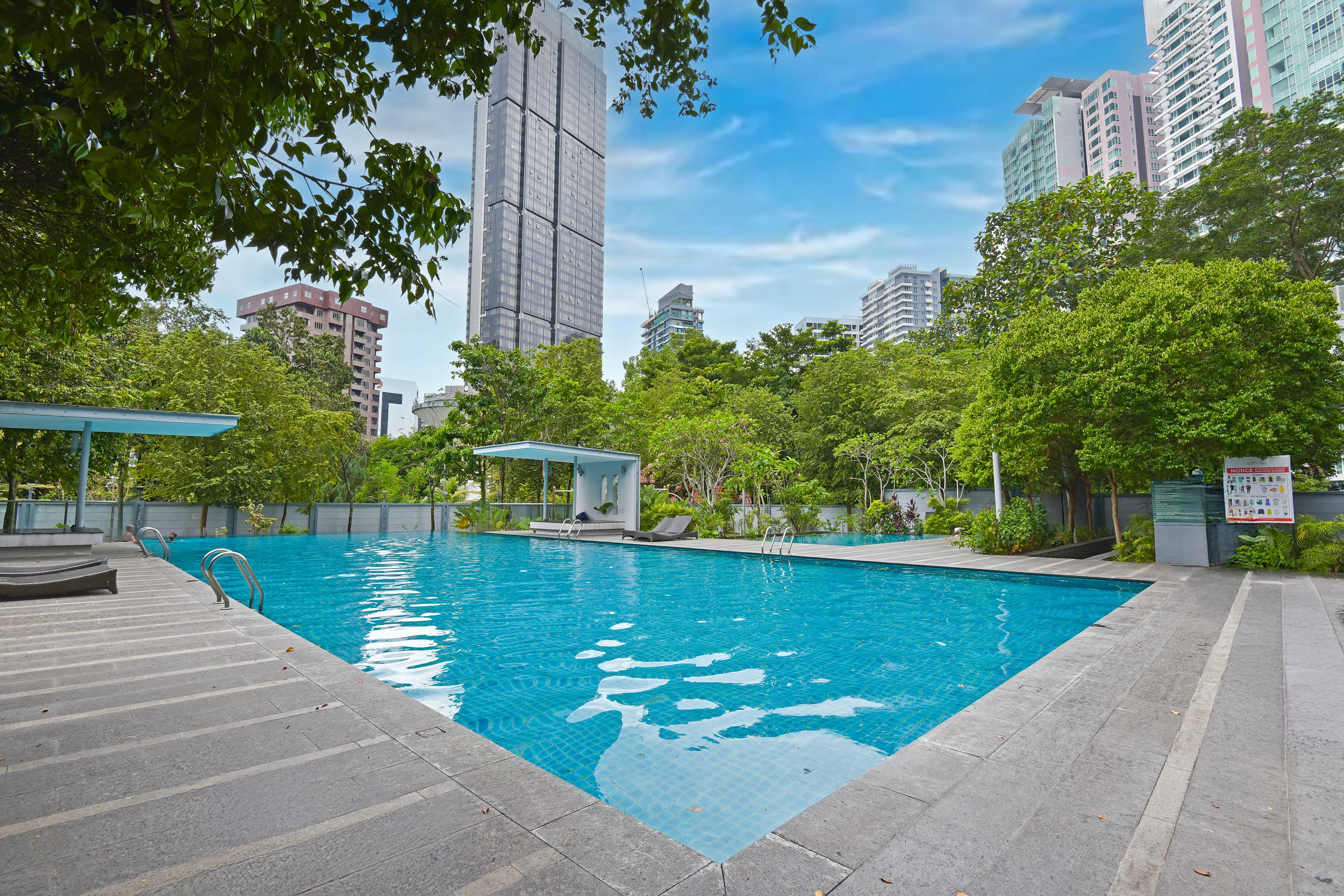 Sunday Hotel Near Petronas Twin Tower Formerly Suasana Suites - Tap to explore photos