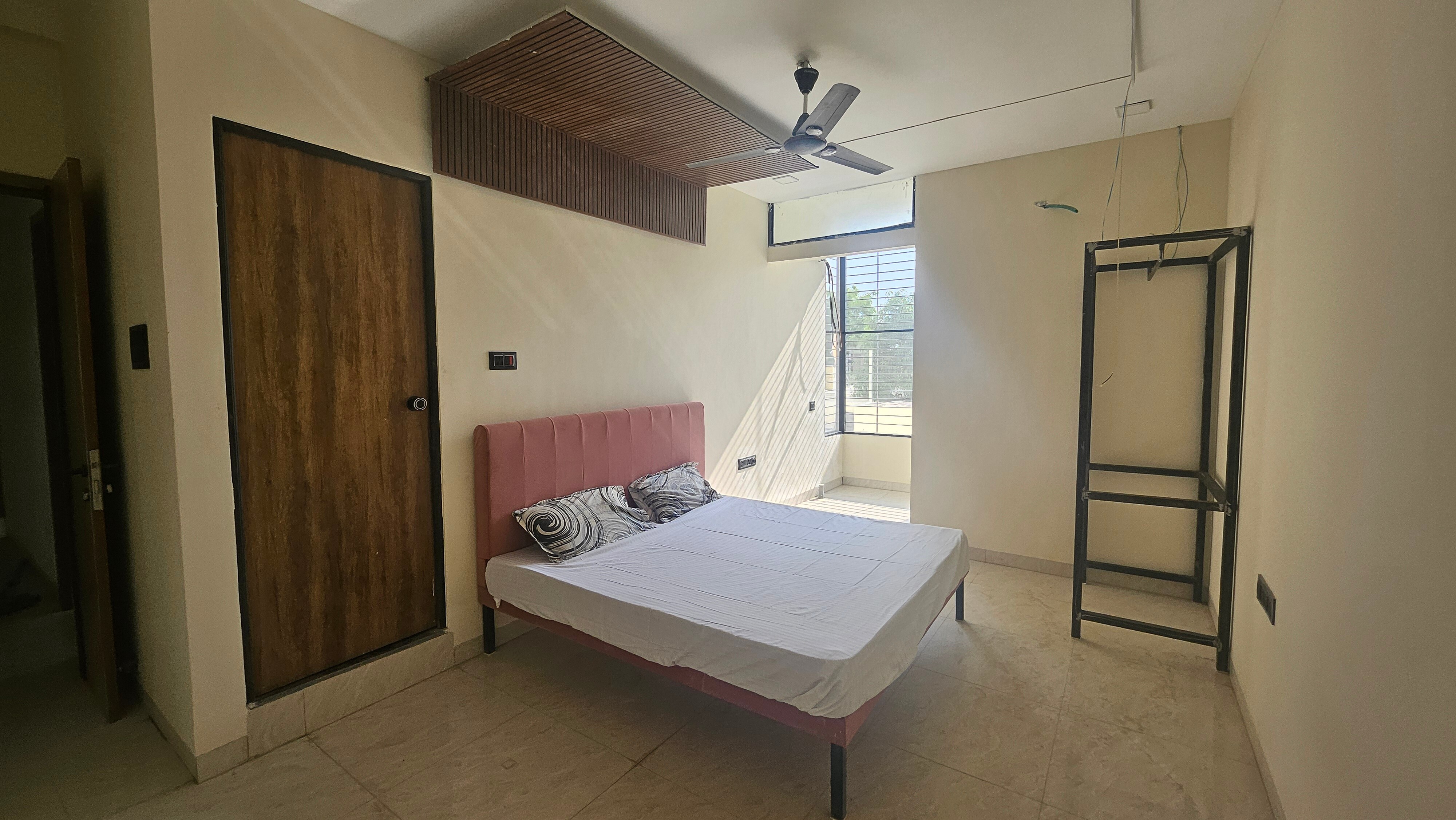 Mahakal Vandana Home stay - Tap to explore photos