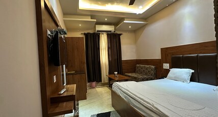 The Grand Hotel Room Type - Deluxe Room