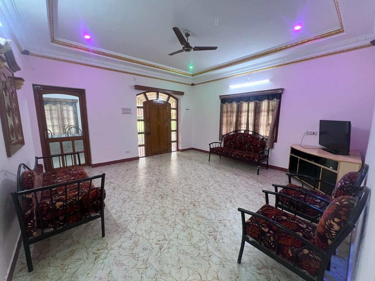 Cliff Castle Premium Stay - West Wing Yercaud - Tap to explore photos