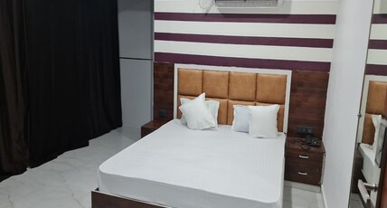 HOTEL AMITANSH Room Type - Super Deluxe