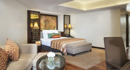Anantara Riverside Bangkok Resort Room Type - Junior River View Suite