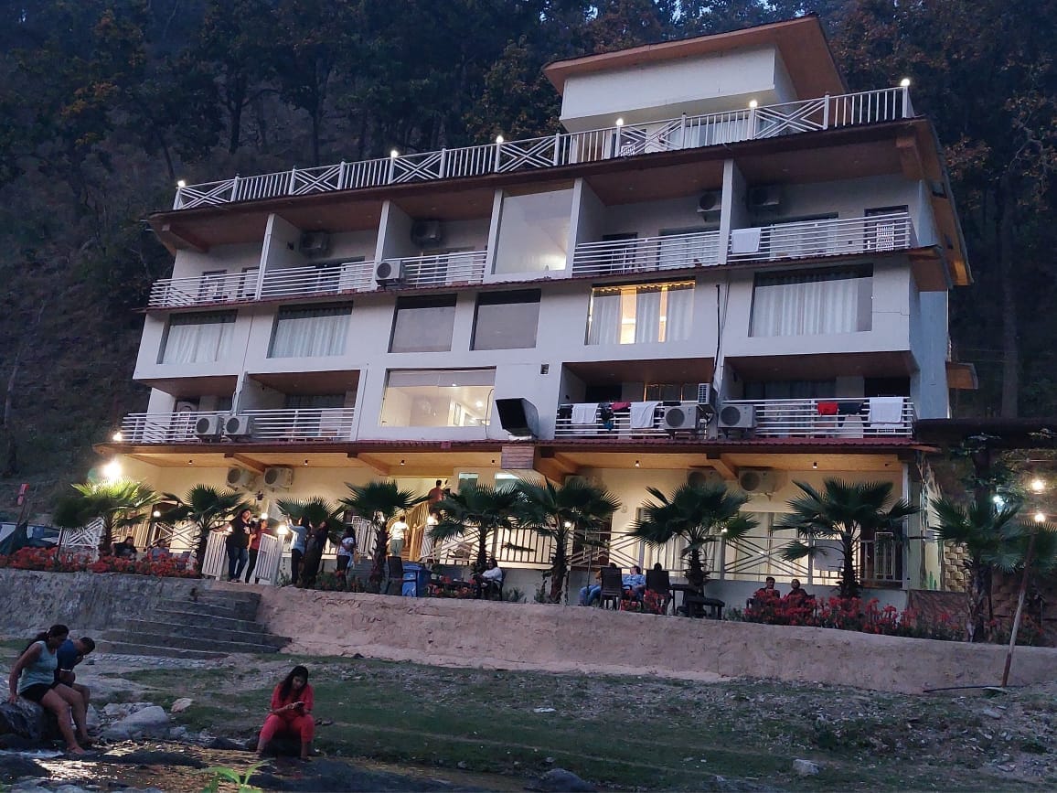 7 Hills Hotel and Resort - Tap to explore photos