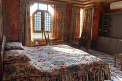 Kashmir Aikyam House