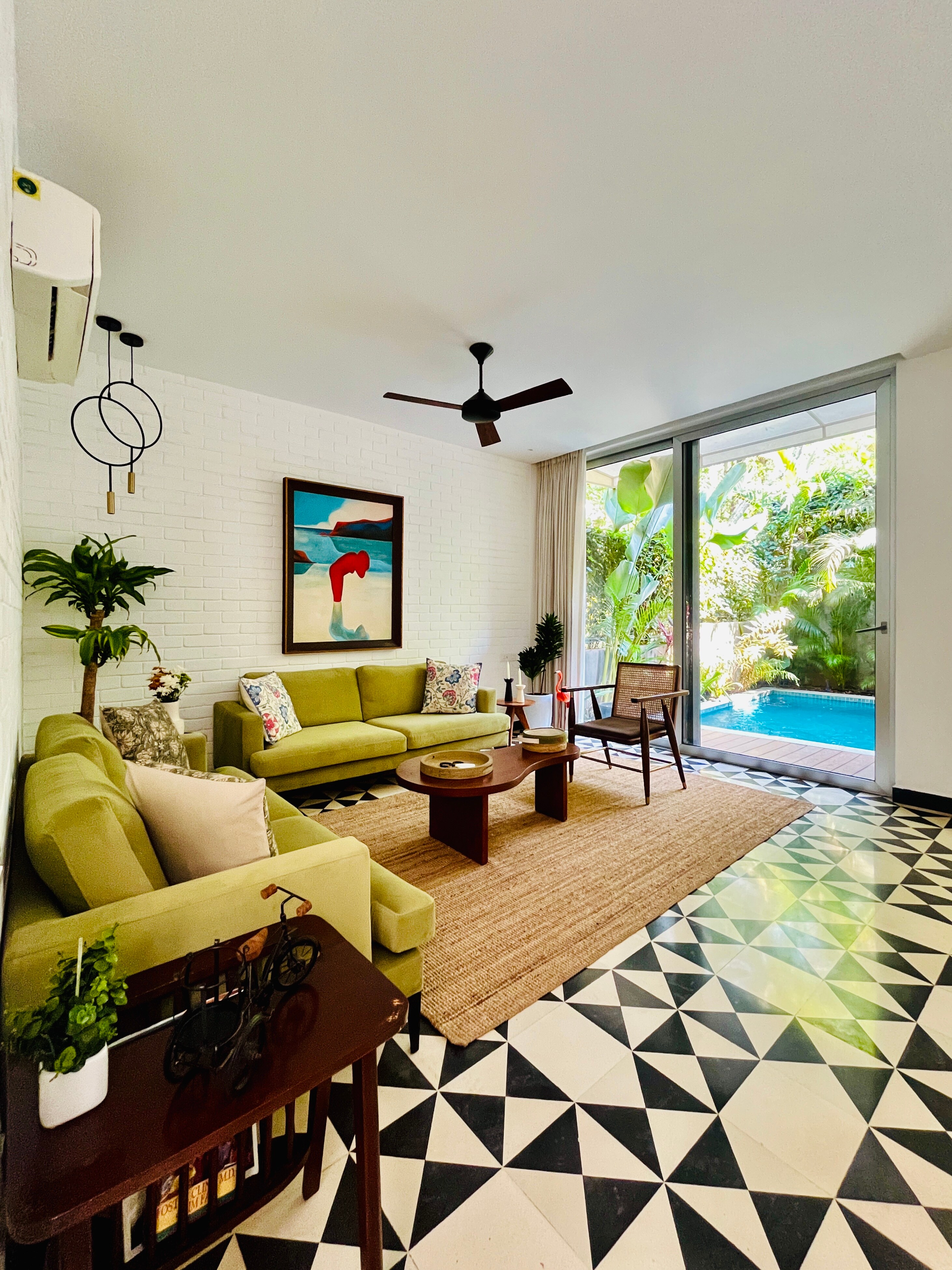 SolVanya by evaddo - Tap to explore photos