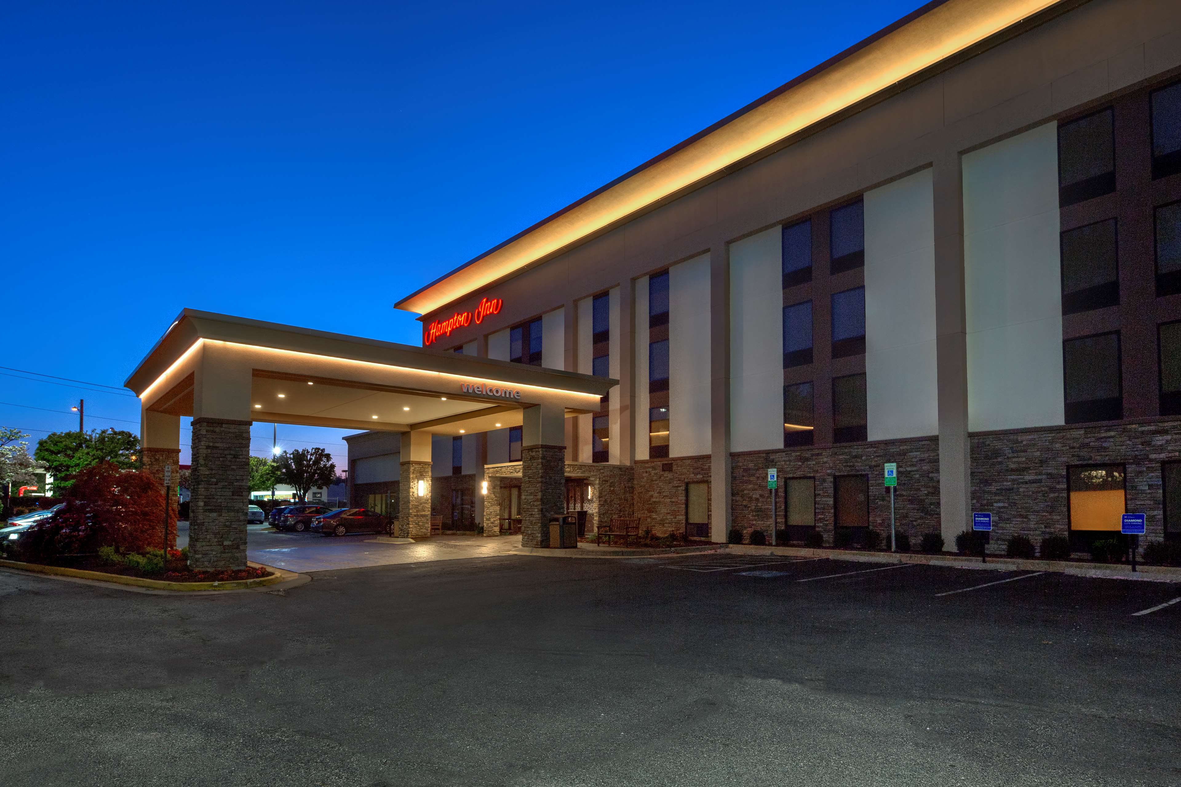 Hampton Inn Dumfries - Tap to explore photos
