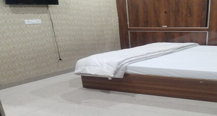 Virendra Palace Guest House Room Type - Family Room