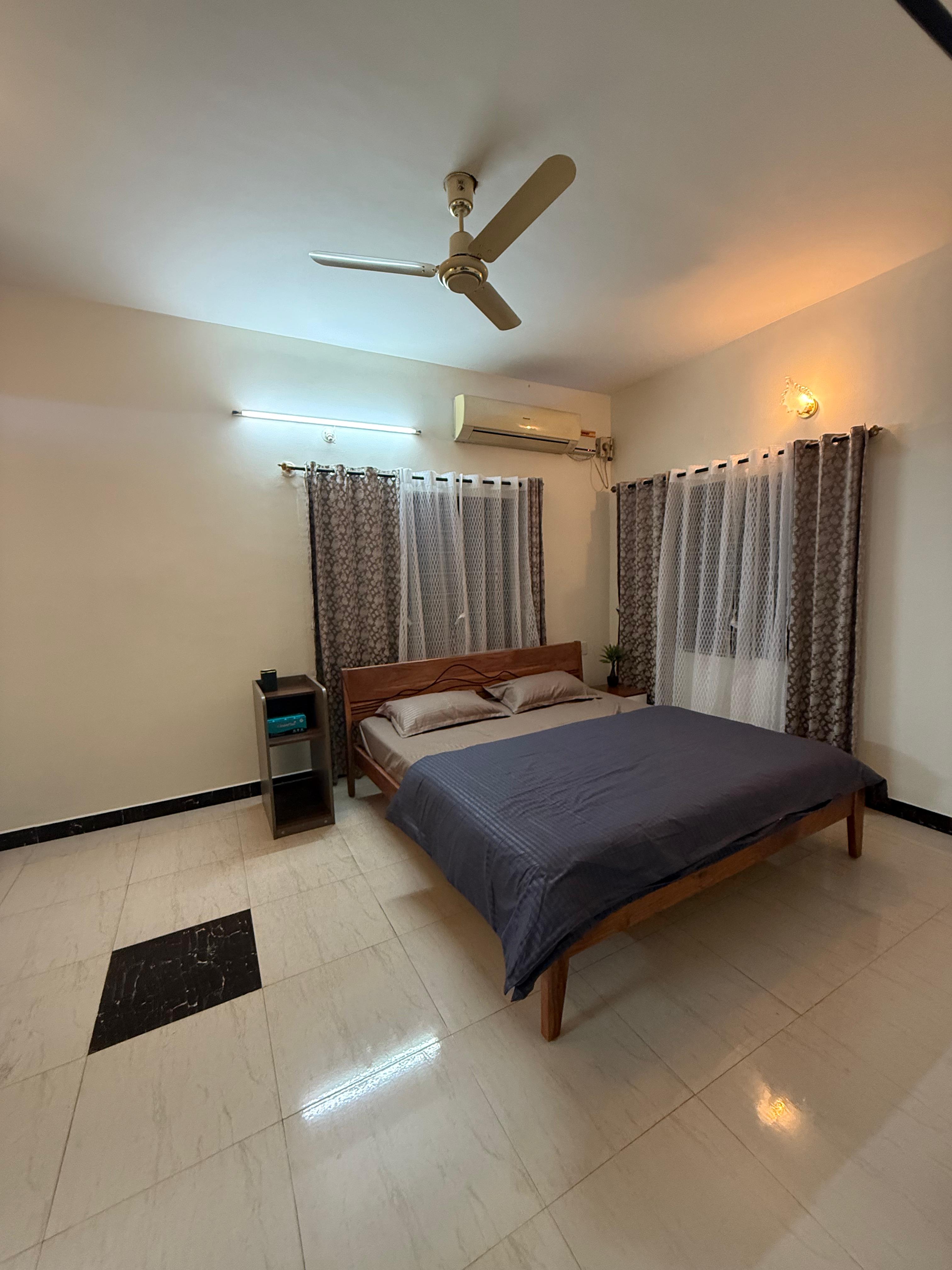 Cozy 1BHK WFH ready with terrace in Indiranagar - Tap to explore photos