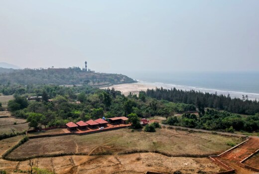 Royal Vilas Resort
