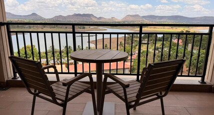Savana Lake Resort Room Type - Super Deluxe with Lake View and Balcony